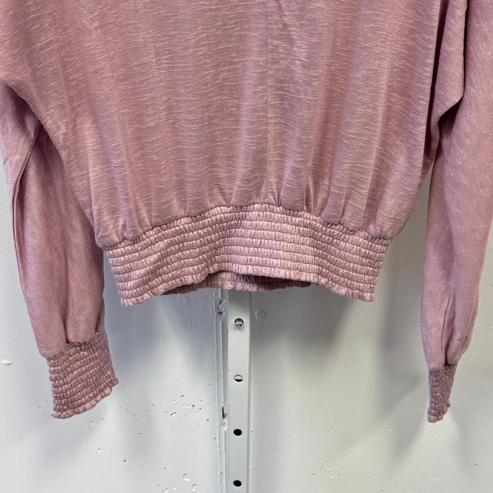 Evereve Lilac‎ Smocked Hem V-Neck Long Sleeve Knit Top Lilac Purple Medium - Picture 5 of 8
